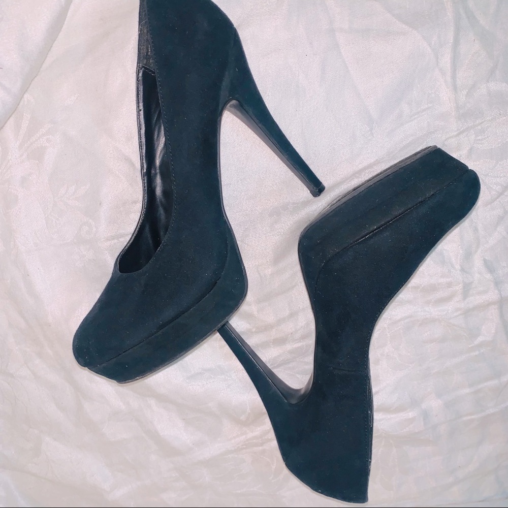 Lauren Conrad dark navy blue suede shoe high pumps